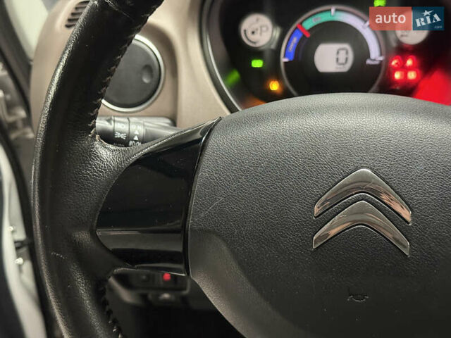 Белый Ситроен С-Зеро, объемом двигателя 0 л и пробегом 86 тыс. км за 5050 $, фото 68 на Automoto.ua