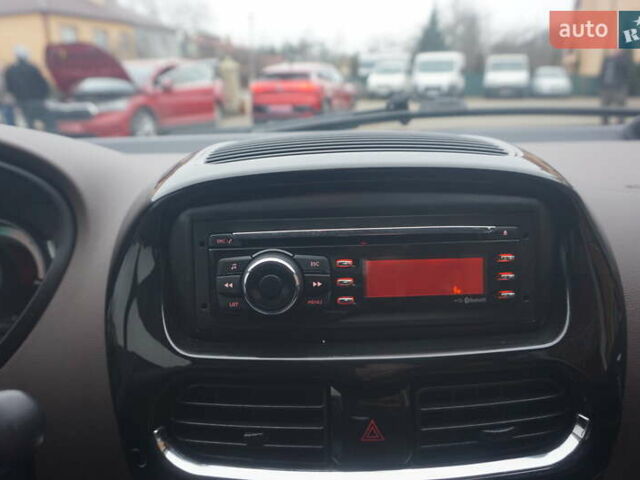 Червоний Сітроен С-Зєро, об'ємом двигуна 0 л та пробігом 65 тис. км за 3777 $, фото 32 на Automoto.ua