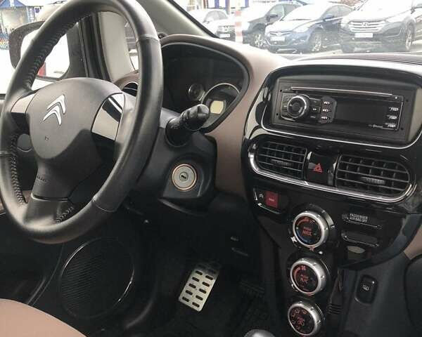 Красный Ситроен С-Зеро, объемом двигателя 0 л и пробегом 110 тыс. км за 5100 $, фото 2 на Automoto.ua