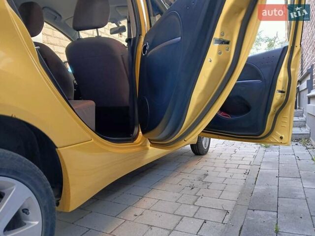 Жовтий Сітроен С-Зєро, об'ємом двигуна 0 л та пробігом 62 тис. км за 4200 $, фото 5 на Automoto.ua
