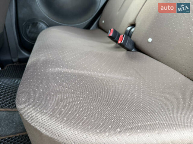 Серый Ситроен С-Зеро, объемом двигателя 0 л и пробегом 172 тыс. км за 3799 $, фото 36 на Automoto.ua