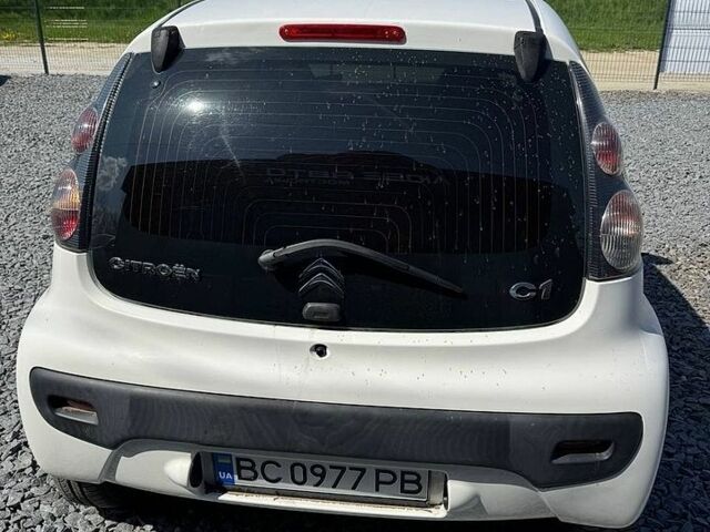 Білий Сітроен С1, об'ємом двигуна 1 л та пробігом 180 тис. км за 4299 $, фото 4 на Automoto.ua