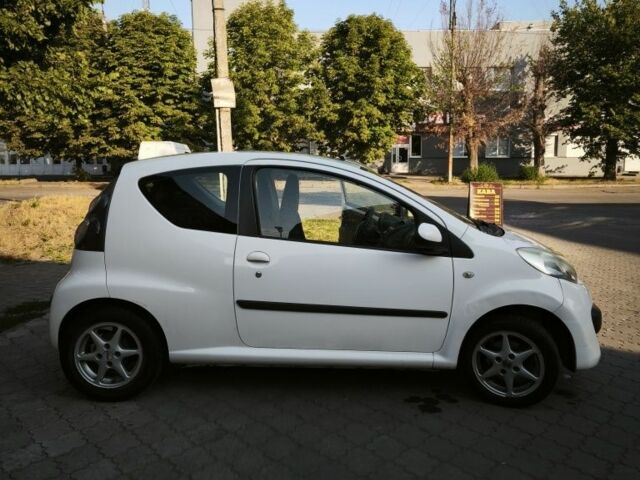 Белый Ситроен С1, объемом двигателя 1 л и пробегом 160 тыс. км за 4450 $, фото 10 на Automoto.ua