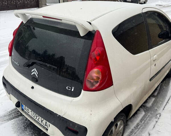 Білий Сітроен С1, об'ємом двигуна 1 л та пробігом 138 тис. км за 3850 $, фото 4 на Automoto.ua