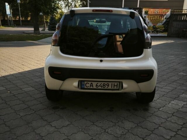 Белый Ситроен С1, объемом двигателя 1 л и пробегом 160 тыс. км за 4450 $, фото 8 на Automoto.ua