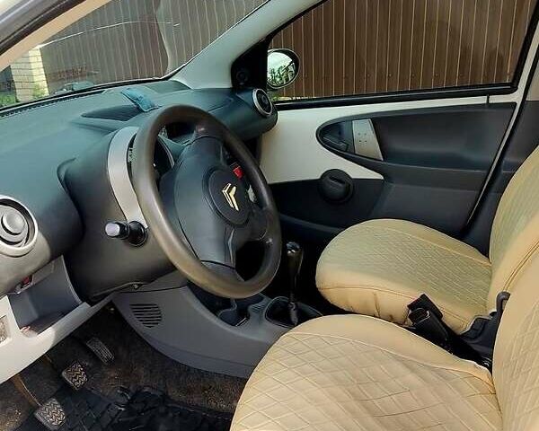 Білий Сітроен С1, об'ємом двигуна 1 л та пробігом 245 тис. км за 4300 $, фото 6 на Automoto.ua
