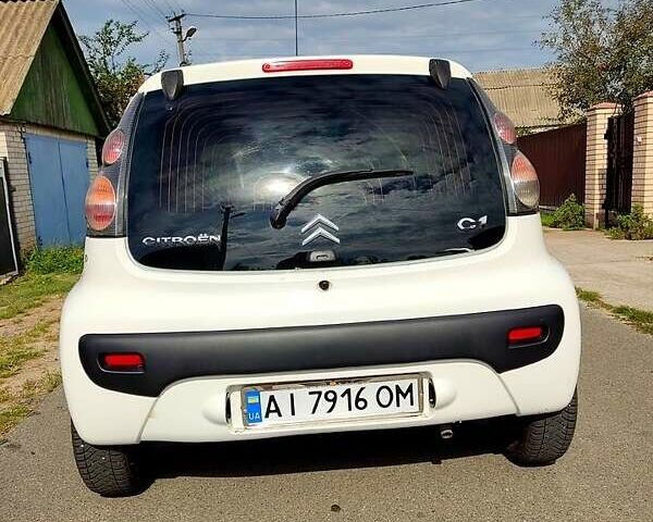 Білий Сітроен С1, об'ємом двигуна 1 л та пробігом 245 тис. км за 4300 $, фото 4 на Automoto.ua