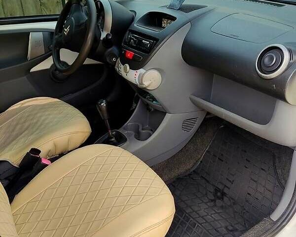 Білий Сітроен С1, об'ємом двигуна 1 л та пробігом 245 тис. км за 4300 $, фото 7 на Automoto.ua