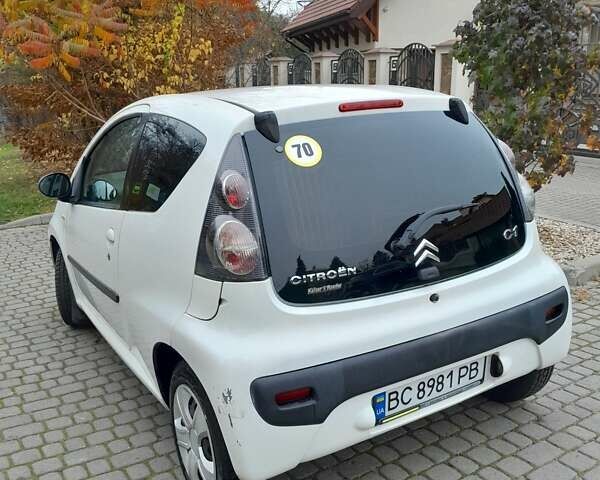 Белый Ситроен С1, объемом двигателя 1 л и пробегом 210 тыс. км за 4300 $, фото 2 на Automoto.ua