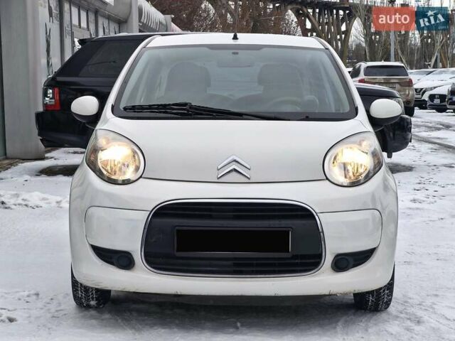 Белый Ситроен С1, объемом двигателя 1 л и пробегом 112 тыс. км за 6200 $, фото 2 на Automoto.ua