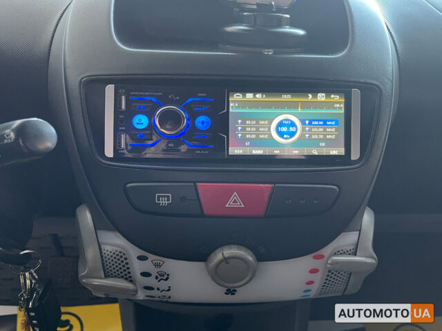 Белый Ситроен С1, объемом двигателя 1 л и пробегом 206 тыс. км за 4500 $, фото 15 на Automoto.ua