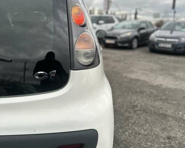 Сітроен С1 2011 у Буче на Automoto.ua Білий Сітроен С1, об'ємом двигуна 1 л та пробігом 159 тис. км за 4999 $, фото 9 на Automoto.ua
