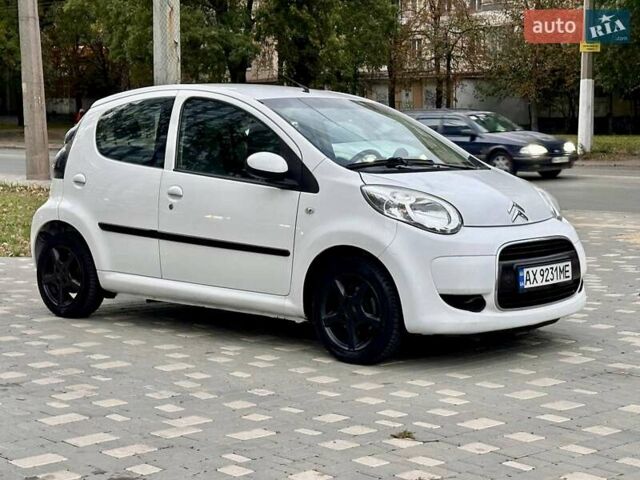 Белый Ситроен С1, объемом двигателя 1 л и пробегом 169 тыс. км за 3999 $, фото 7 на Automoto.ua