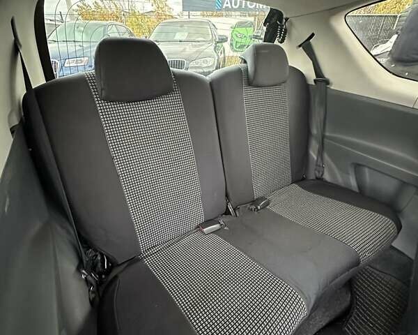 Сітроен С1 2011 у Буче на Automoto.ua Білий Сітроен С1, об'ємом двигуна 1 л та пробігом 159 тис. км за 4999 $, фото 17 на Automoto.ua