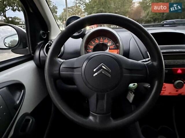 Белый Ситроен С1, объемом двигателя 1 л и пробегом 169 тыс. км за 3999 $, фото 48 на Automoto.ua