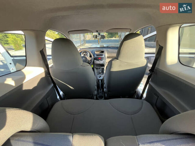 Белый Ситроен С1, объемом двигателя 1 л и пробегом 101 тыс. км за 6000 $, фото 10 на Automoto.ua