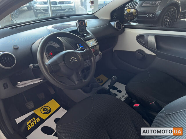 Белый Ситроен С1, объемом двигателя 1 л и пробегом 206 тыс. км за 4500 $, фото 19 на Automoto.ua