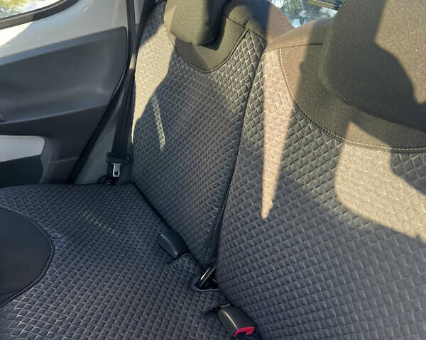 Белый Ситроен С1, объемом двигателя 0.98 л и пробегом 110 тыс. км за 5400 $, фото 17 на Automoto.ua