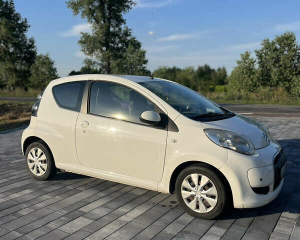 Белый Ситроен С1, объемом двигателя 1 л и пробегом 101 тыс. км за 6000 $, фото 4 на Automoto.ua