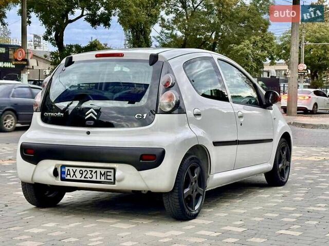 Белый Ситроен С1, объемом двигателя 1 л и пробегом 169 тыс. км за 3999 $, фото 12 на Automoto.ua