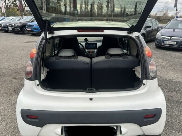 Білий Сітроен С1, об'ємом двигуна 0.9 л та пробігом 159 тис. км за 4199 $, фото 6 на Automoto.ua