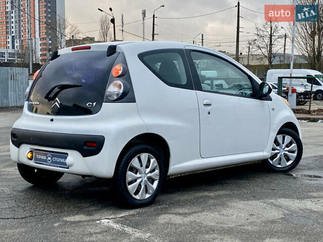 Белый Ситроен С1, объемом двигателя 1 л и пробегом 103 тыс. км за 5400 $, фото 4 на Automoto.ua