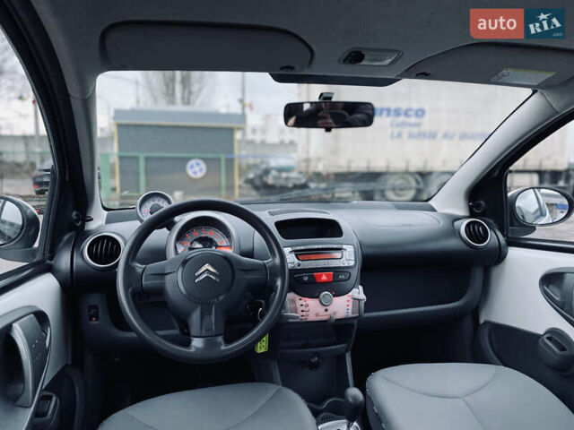 Белый Ситроен С1, объемом двигателя 1 л и пробегом 103 тыс. км за 5400 $, фото 14 на Automoto.ua