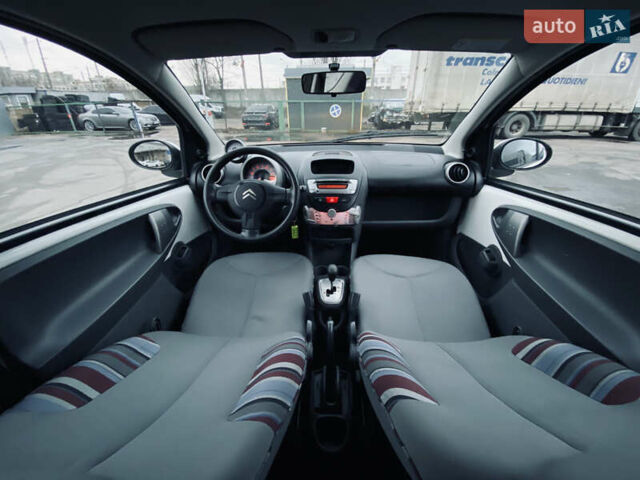 Белый Ситроен С1, объемом двигателя 1 л и пробегом 103 тыс. км за 5400 $, фото 18 на Automoto.ua