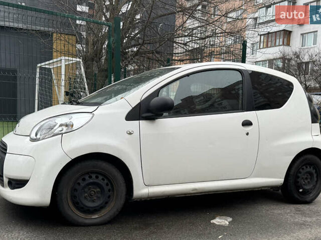 Белый Ситроен С1, объемом двигателя 1 л и пробегом 180 тыс. км за 4500 $, фото 1 на Automoto.ua