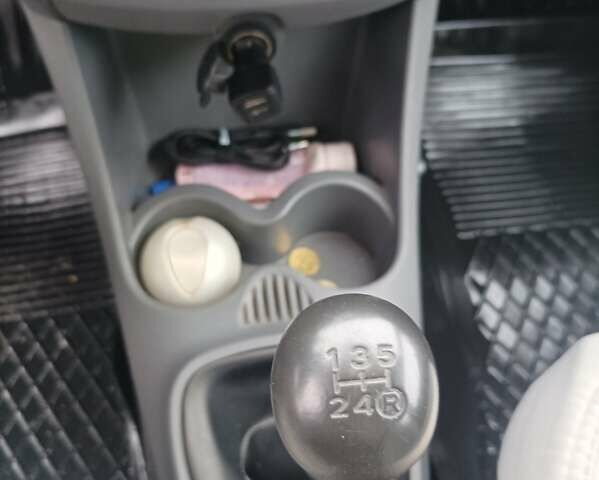 Белый Ситроен С1, объемом двигателя 1 л и пробегом 140 тыс. км за 4900 $, фото 13 на Automoto.ua