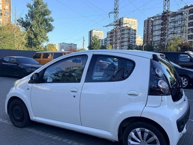 Белый Ситроен С1, объемом двигателя 1 л и пробегом 148 тыс. км за 5700 $, фото 6 на Automoto.ua