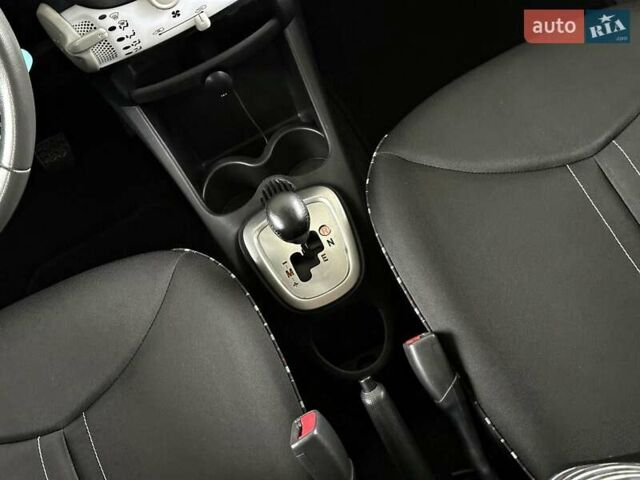 Белый Ситроен С1, объемом двигателя 1 л и пробегом 124 тыс. км за 6000 $, фото 28 на Automoto.ua