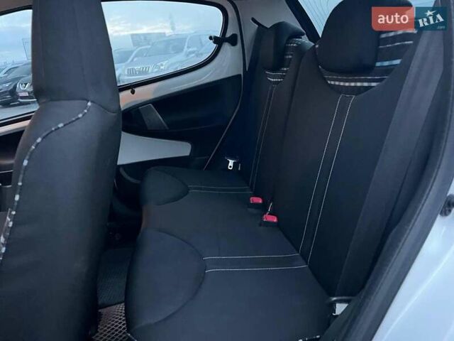 Белый Ситроен С1, объемом двигателя 1 л и пробегом 163 тыс. км за 5690 $, фото 27 на Automoto.ua