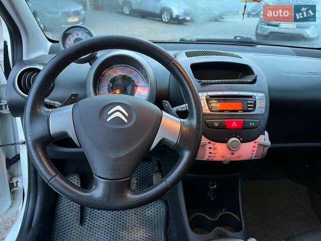 Белый Ситроен С1, объемом двигателя 1 л и пробегом 163 тыс. км за 5690 $, фото 21 на Automoto.ua