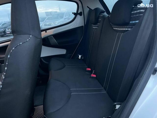 Белый Ситроен С1, объемом двигателя 1 л и пробегом 163 тыс. км за 5690 $, фото 27 на Automoto.ua