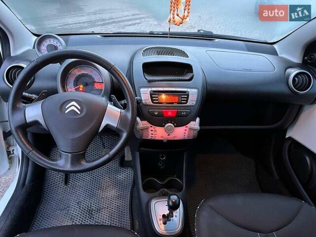 Белый Ситроен С1, объемом двигателя 1 л и пробегом 163 тыс. км за 5690 $, фото 28 на Automoto.ua