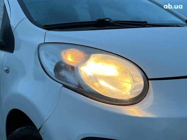 Белый Ситроен С1, объемом двигателя 1 л и пробегом 163 тыс. км за 5690 $, фото 12 на Automoto.ua