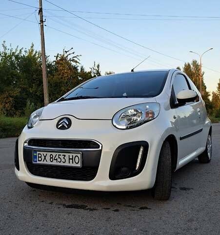 Білий Сітроен С1, об'ємом двигуна 1 л та пробігом 157 тис. км за 6000 $, фото 1 на Automoto.ua