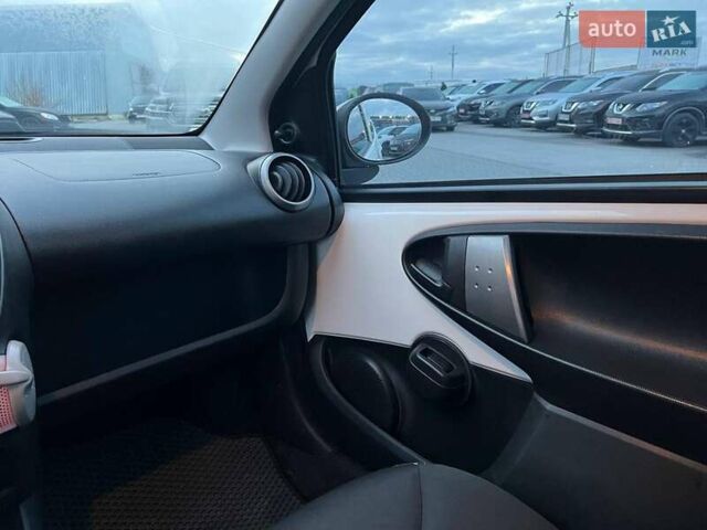 Белый Ситроен С1, объемом двигателя 1 л и пробегом 163 тыс. км за 5690 $, фото 25 на Automoto.ua