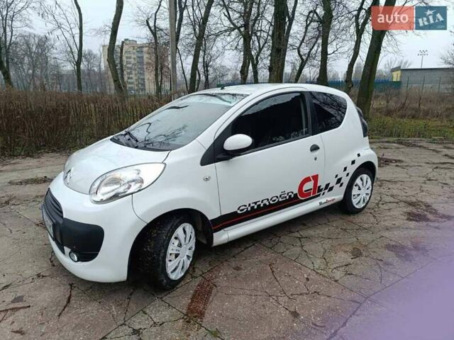 Белый Ситроен С1, объемом двигателя 1 л и пробегом 84 тыс. км за 5400 $, фото 1 на Automoto.ua
