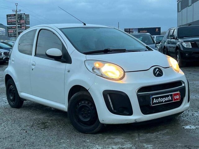 Белый Ситроен С1, объемом двигателя 1 л и пробегом 163 тыс. км за 5690 $, фото 2 на Automoto.ua