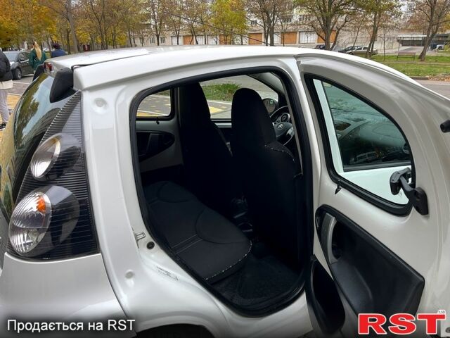 Белый Ситроен С1, объемом двигателя 1 л и пробегом 117 тыс. км за 5700 $, фото 12 на Automoto.ua