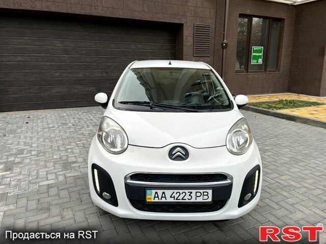 Белый Ситроен С1, объемом двигателя 1 л и пробегом 117 тыс. км за 5700 $, фото 2 на Automoto.ua