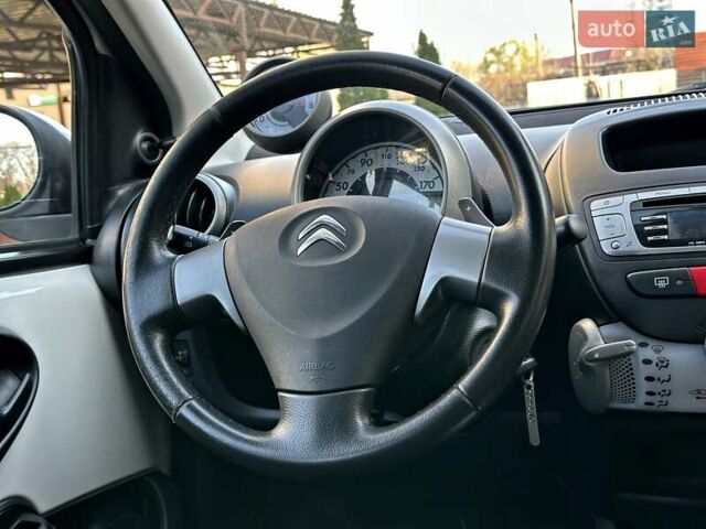 Белый Ситроен С1, объемом двигателя 1 л и пробегом 124 тыс. км за 6000 $, фото 22 на Automoto.ua