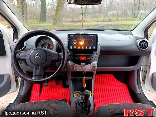 Белый Ситроен С1, объемом двигателя 1 л и пробегом 85 тыс. км за 5400 $, фото 6 на Automoto.ua