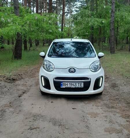 Белый Ситроен С1, объемом двигателя 1 л и пробегом 89 тыс. км за 6300 $, фото 17 на Automoto.ua