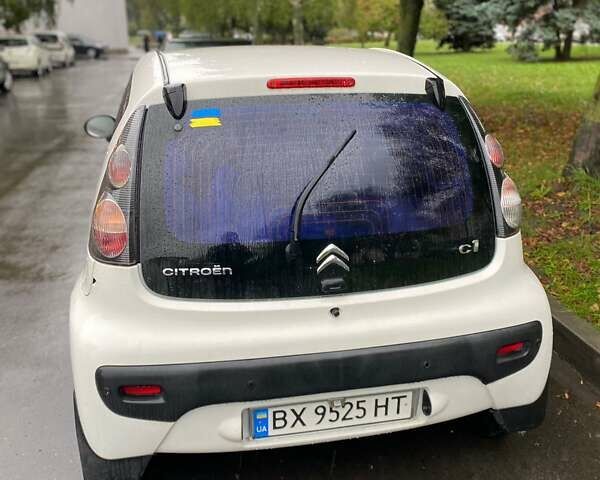 Белый Ситроен С1, объемом двигателя 0.98 л и пробегом 144 тыс. км за 5700 $, фото 5 на Automoto.ua