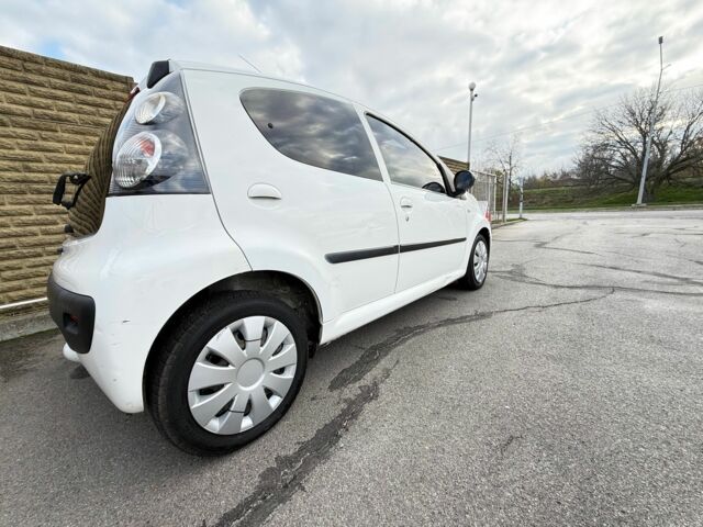 Белый Ситроен С1, объемом двигателя 1 л и пробегом 190 тыс. км за 5900 $, фото 5 на Automoto.ua