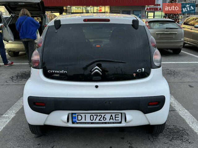 Білий Сітроен С1, об'ємом двигуна 1 л та пробігом 102 тис. км за 5500 $, фото 5 на Automoto.ua