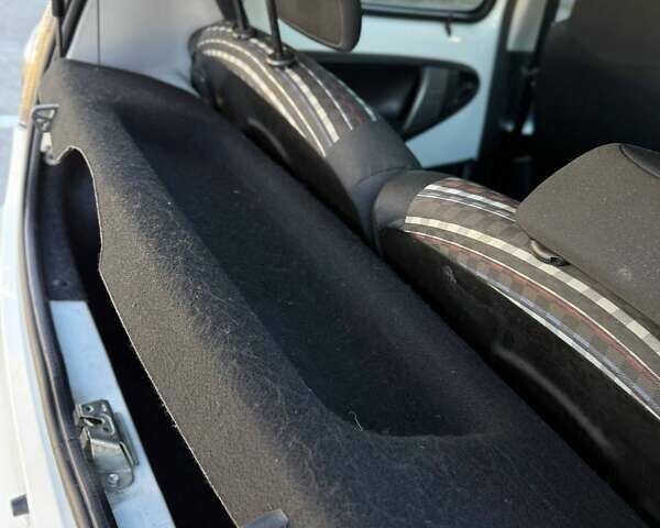 Ситроен С1 2013 в Киеве на Automoto.ua Белый Ситроен С1, объемом двигателя 1 л и пробегом 100 тыс. км за 4100 $, фото 23 на Automoto.ua